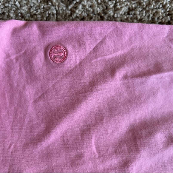Lululemon tank - Picture 1 of 3